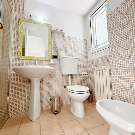 A Casa Di Mario E Nene Bed & Breakfast Viareggio Exterior photo