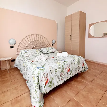 A Casa Di Mario E Nene Bed & Breakfast Viareggio Exterior photo