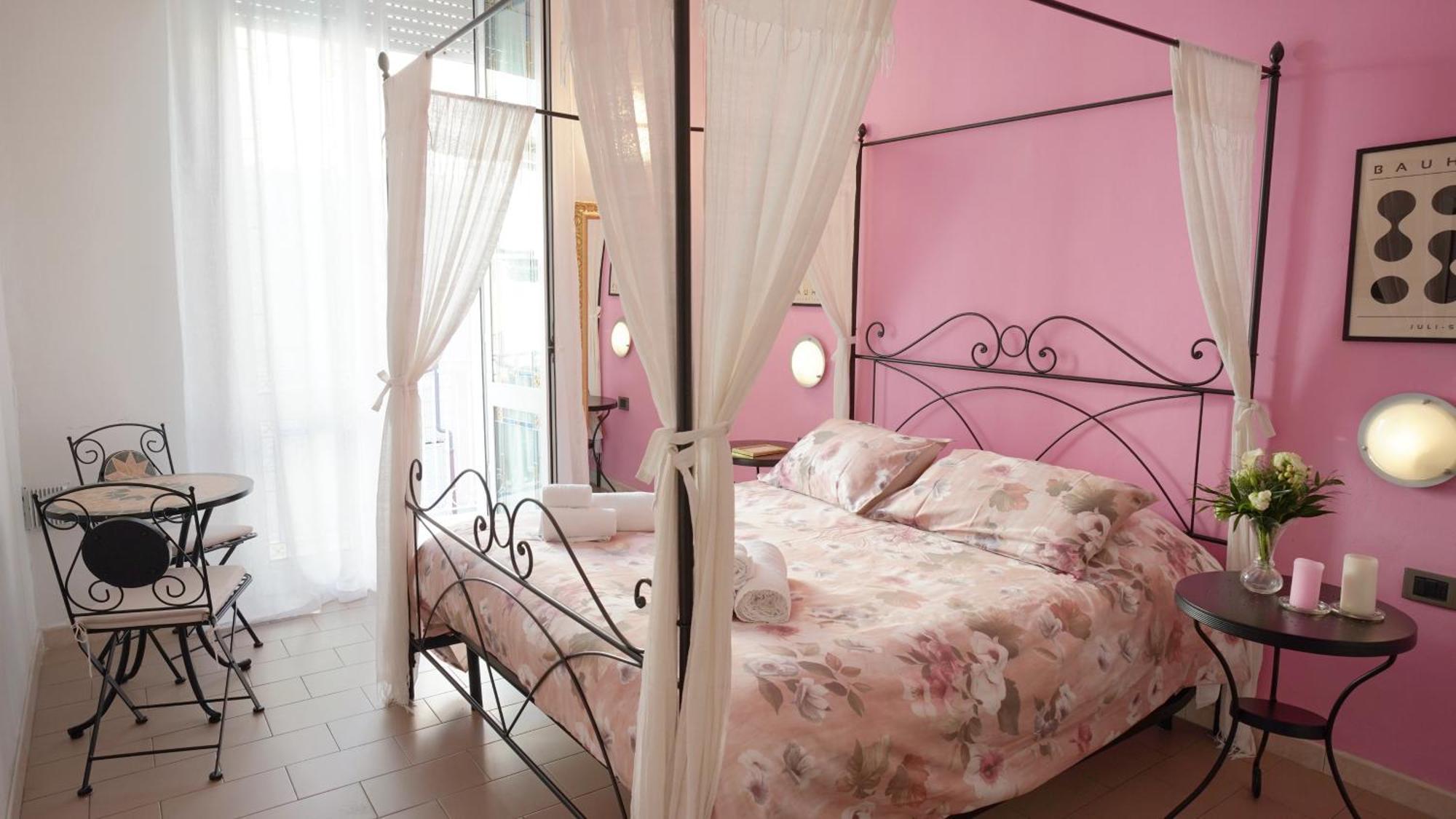 Frühstückspension A Casa Di Mario E Nene Viareggio